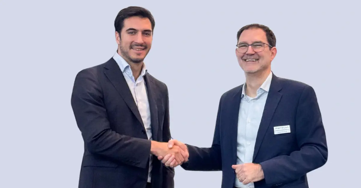 Alexander Fink und Ivan Perez Chamorro auf der MEDICA im Gespräch über die digitale Transformation regulatorischer Prozesse